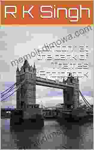 London : At The Bank Of Thames :Photobook